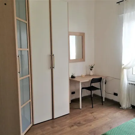 Mountain View Holidays In La Spezia Appartement *